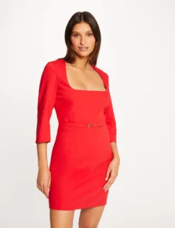 Robe Ajustée Encolure Carrée Dos Ouvert Rouge Femme