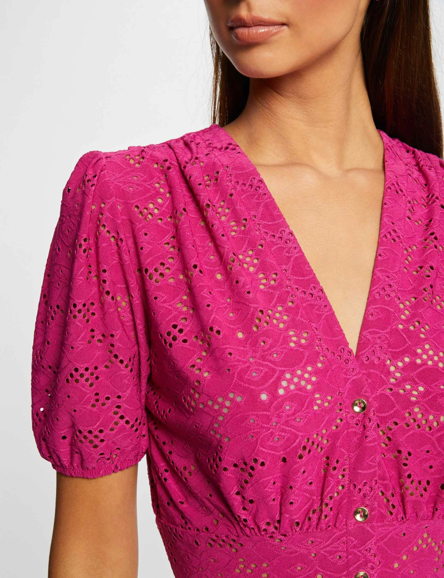 T-shirt Manches Courtes à Broderie Framboise Femme 5 T-shirt Manches Courtes à Broderie Framboise Femme – Image 5