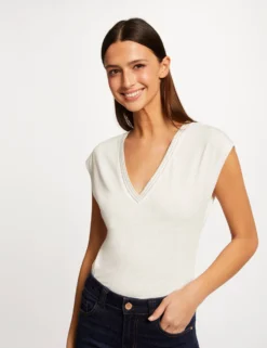 Mode de Reve Magasin 9 T-shirt Manches Courtes Col En V Ecru Femme
