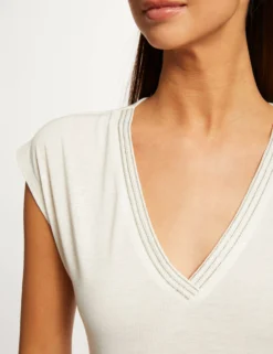 T-shirt Manches Courtes Col En V Ecru Femme 9 T-shirt Manches Courtes Col En V Ecru Femme -Mode de Reve Magasin t shirt manches courtes col en v ecru femme vue4 32536300941790201